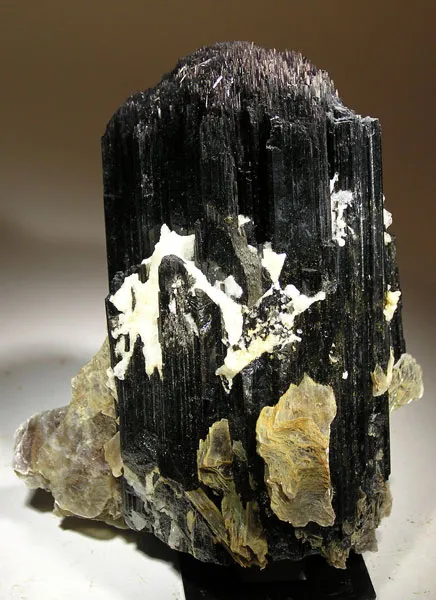 Schorl image