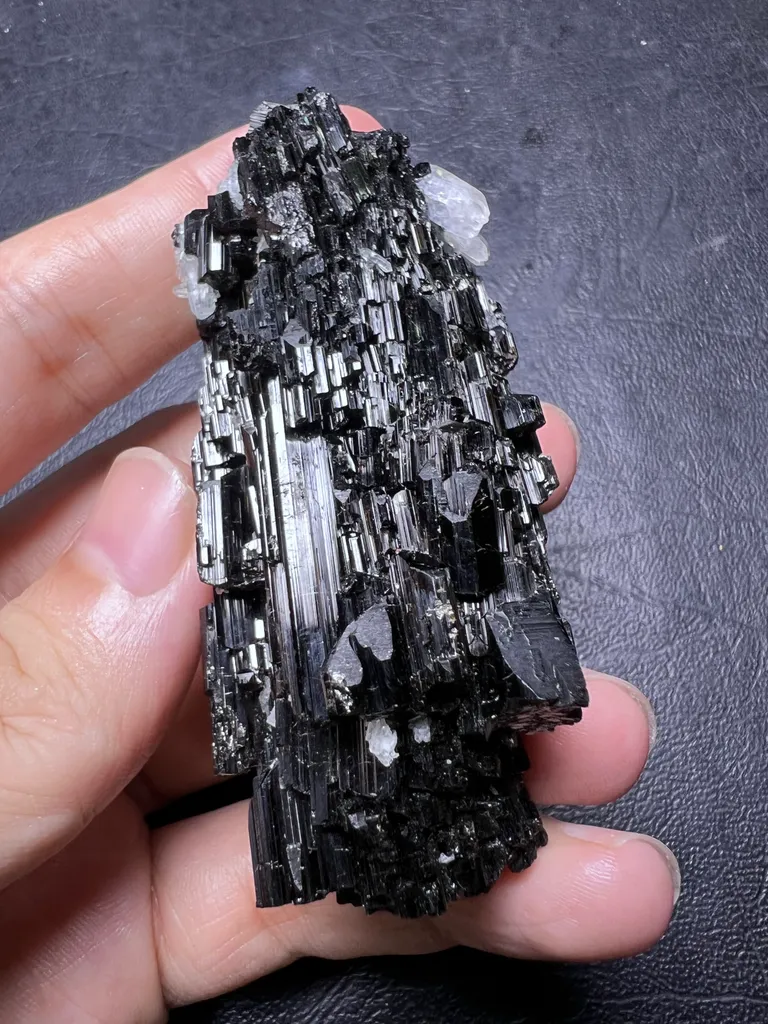 Schorl from Pakistan, Gilgit-Baltistan, Shigar District, Basha Valley, Arondu - image 3