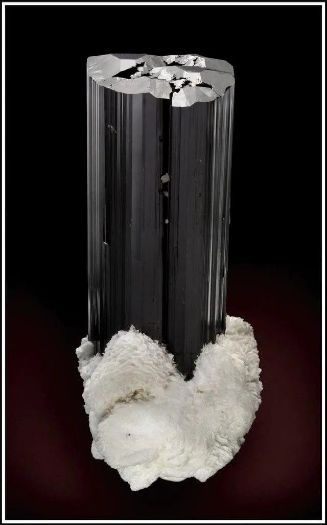 Schorl on Albite - image 1