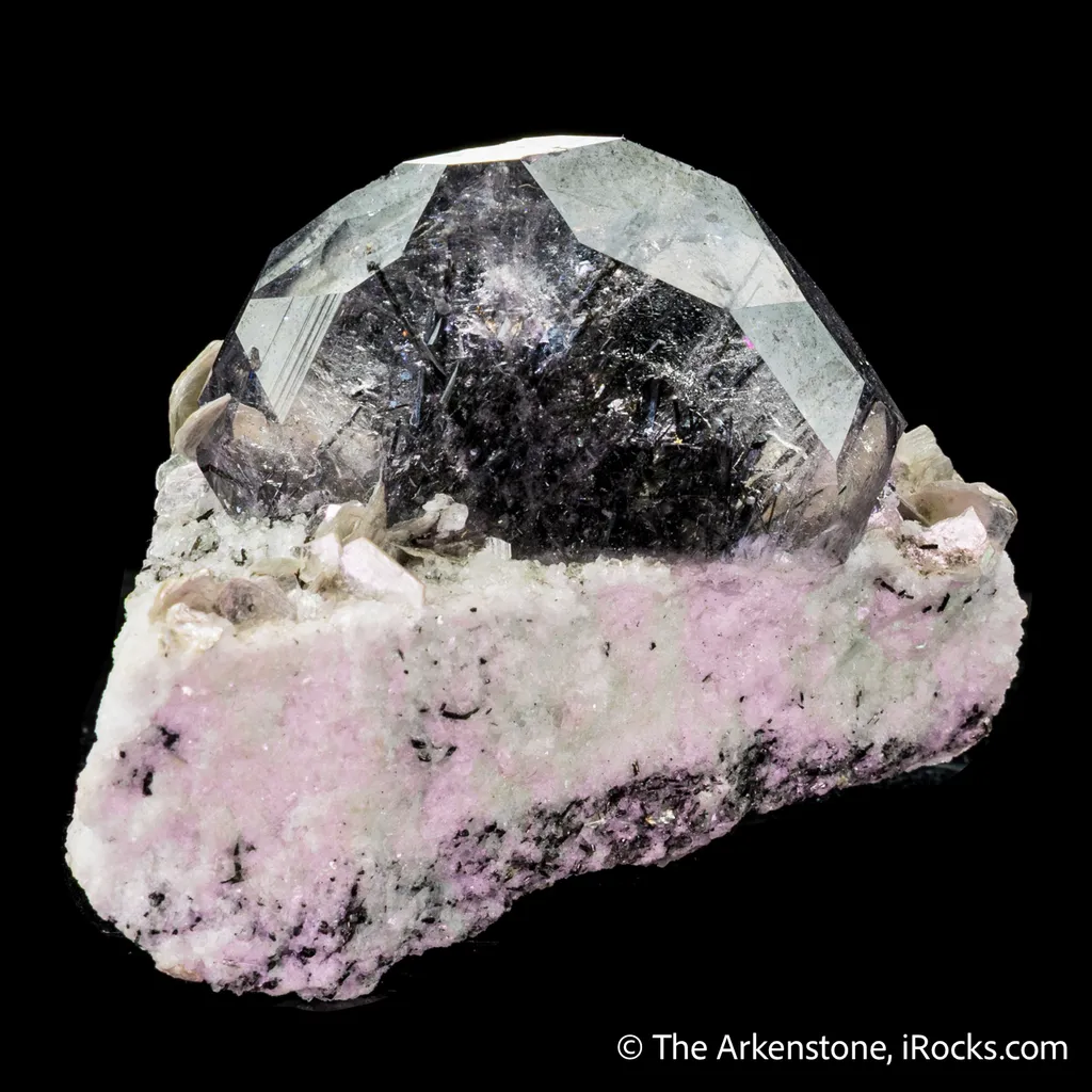 Schorl Tourmaline inclusions in Beryl var. Aquamarine - image 5