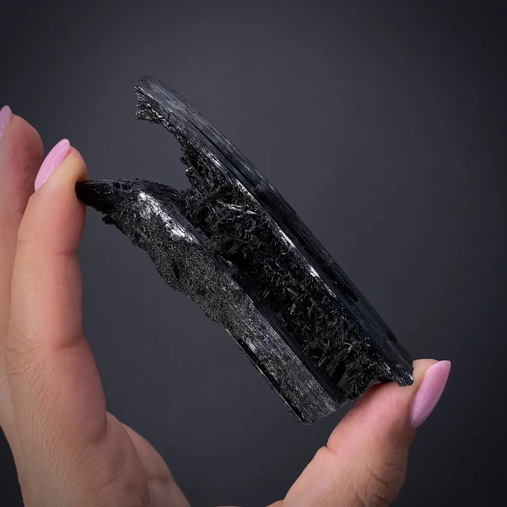 Schorl Tourmaline with natural bend image