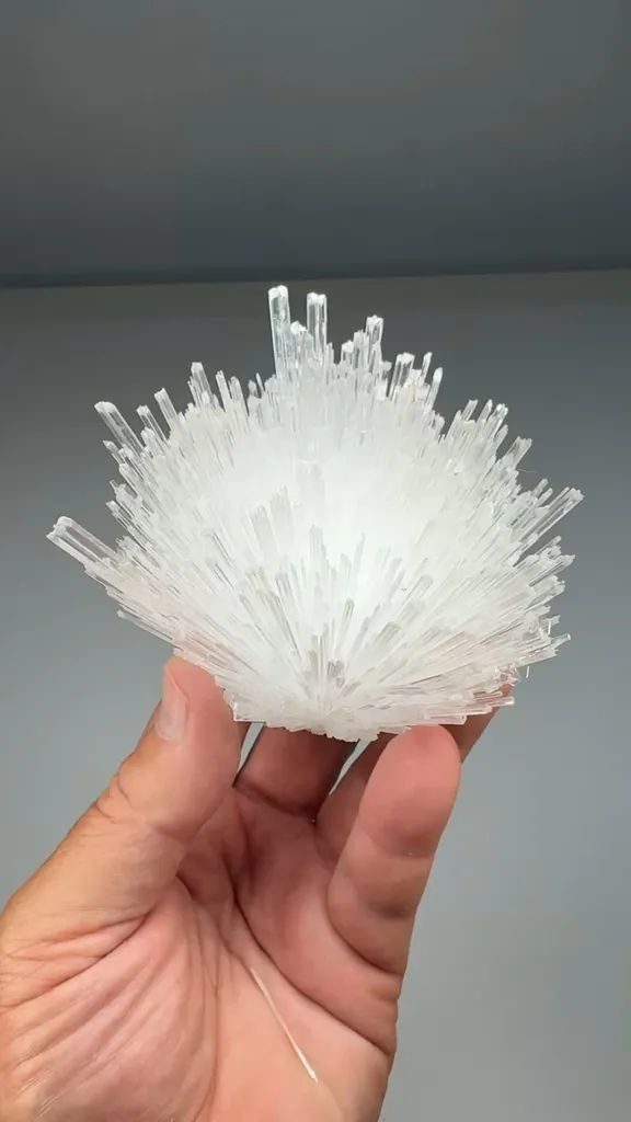 Scolecite (SIL-0011) image