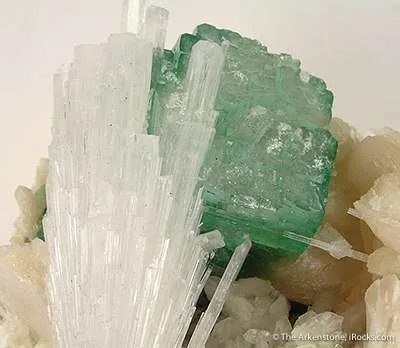 Scolecite With Apophyllite on Stilbite - image 2
