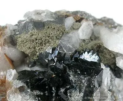 Scorodite and Quartz - image 3