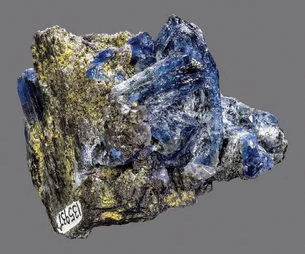 Scorodite, Anglesite image