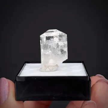 Sellaite