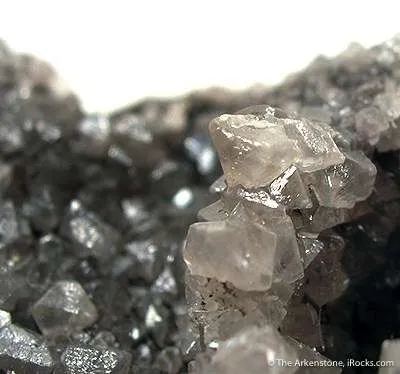 Senarmontite - image 2