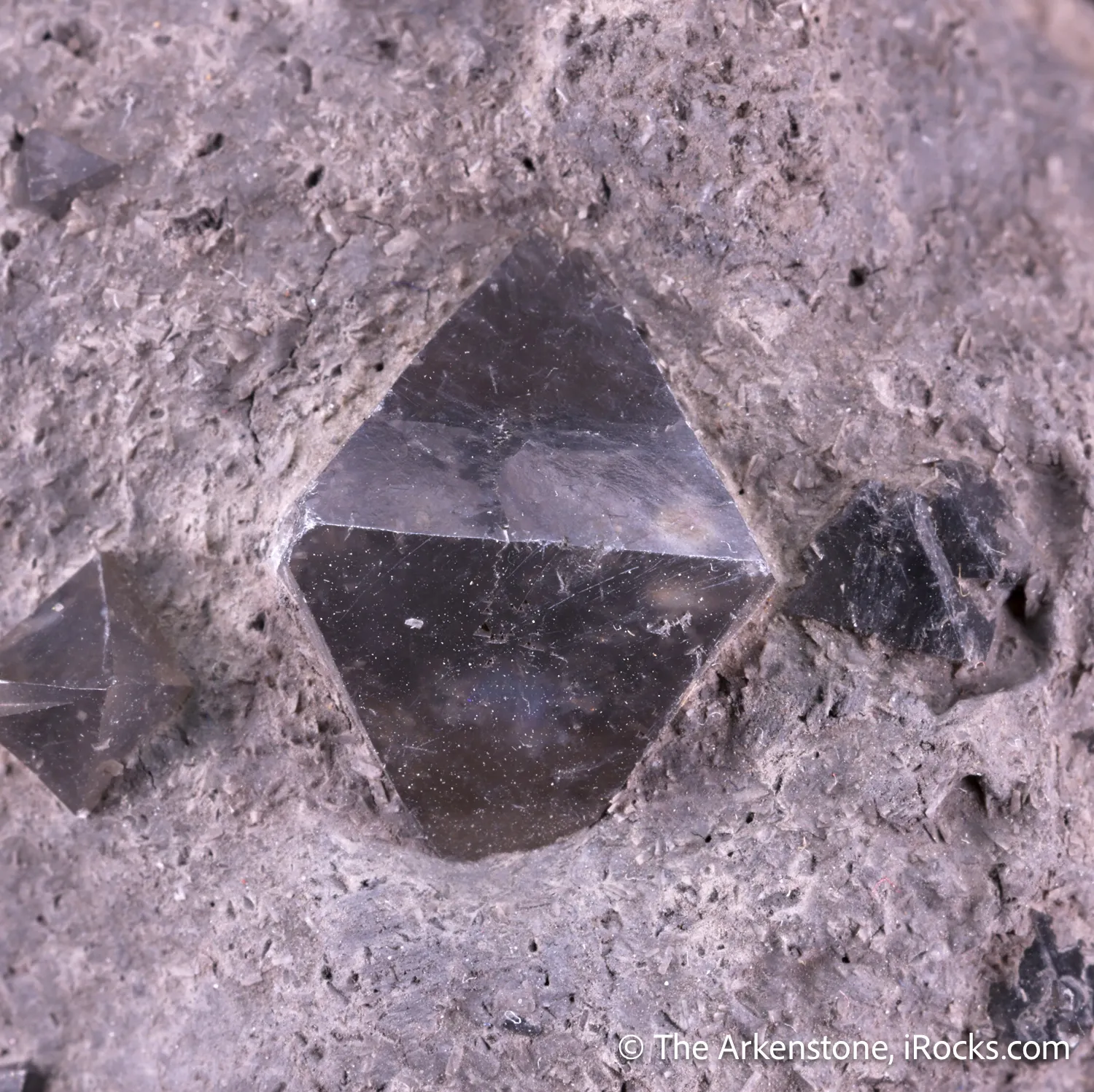 Senarmontite - image 1