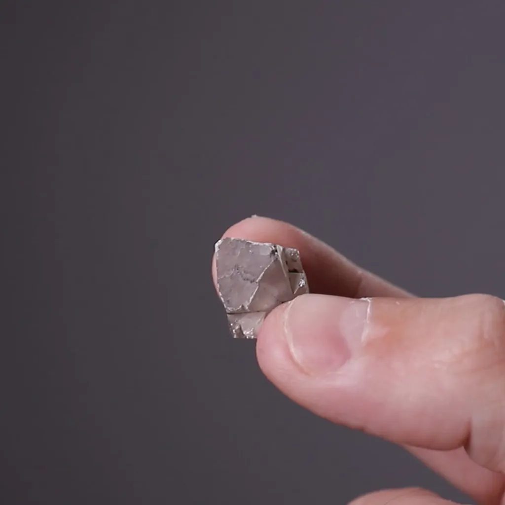 Senarmontite - image 2