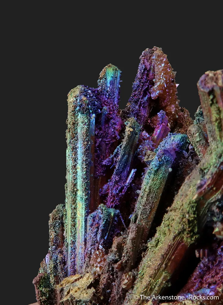 Senarmontite ps. Stibnite - image 7