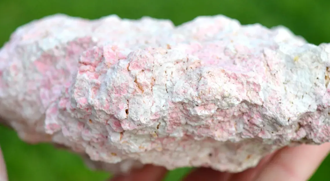 Sepiolite & Pink Opal var. Quinzite - 1320 grams - Quincy, Vierzon, Cher, France - image 6
