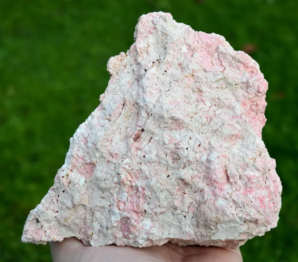 Sepiolite & Pink Opal var. Quinzite - 1320 grams - Quincy, Vierzon, Cher, France image