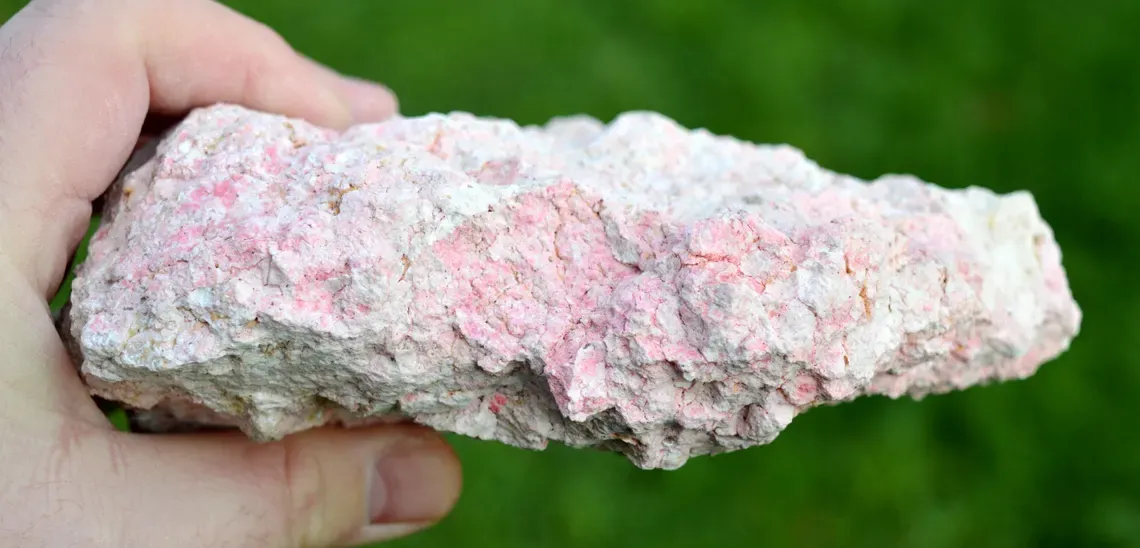 Sepiolite & Pink Opal var. Quinzite - 1320 grams - Quincy, Vierzon, Cher, France - image 3