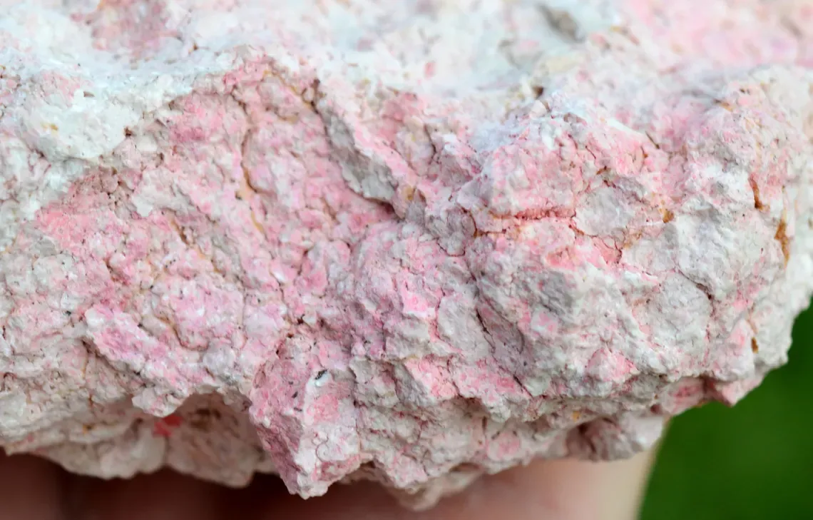 Sepiolite & Pink Opal var. Quinzite - 1320 grams - Quincy, Vierzon, Cher, France - image 7