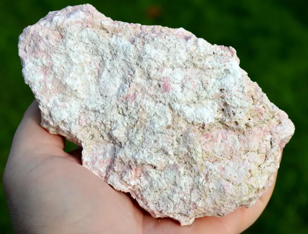 Sepiolite & Pink Opal var. Quinzite - 748 grams - Quincy, Vierzon, Cher, Centre-Val de Loire, France - image 2