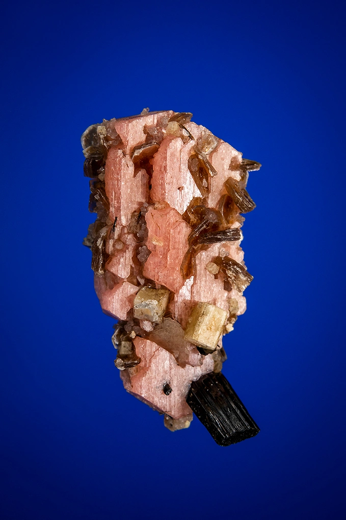 Serandite from Mont Saint-Hilaire, Québec, Canada image