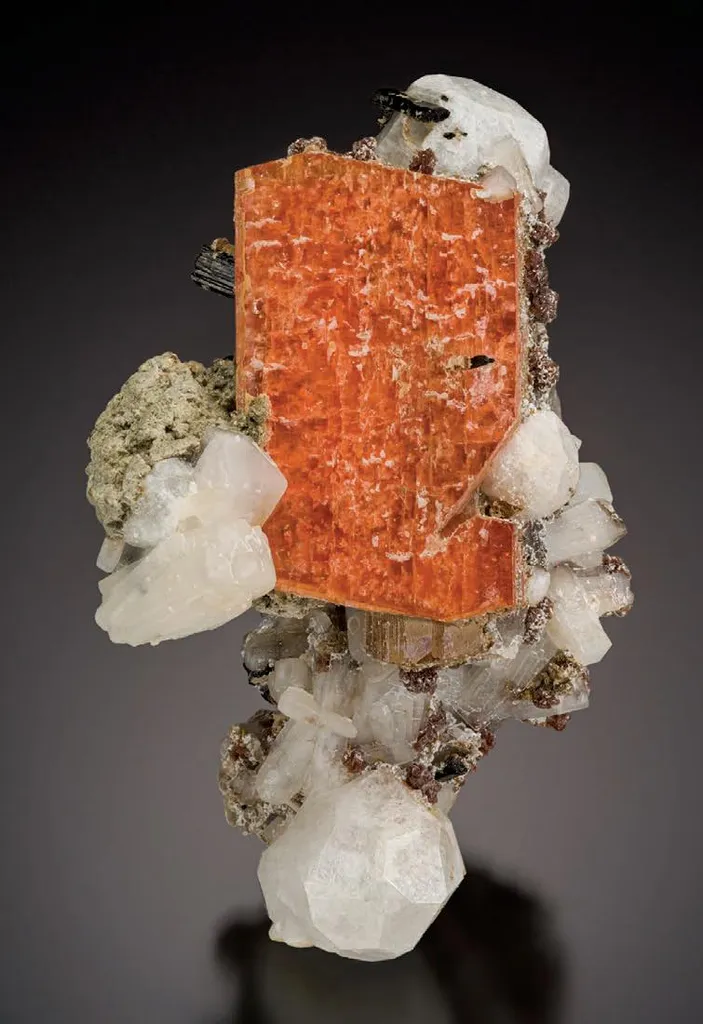 Serandite, Natrolite, Analcime image