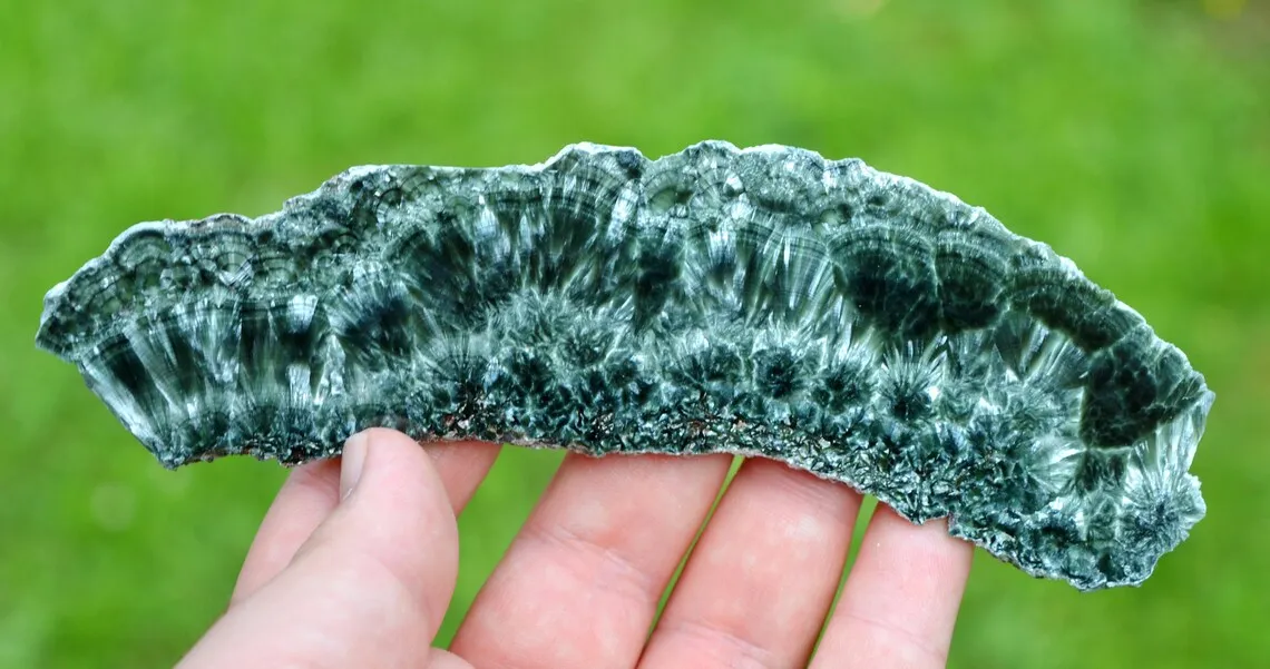 Seraphinite 82 grams - Korshunovskoye iron deposit, Zheleznogorsk, Irkutsk Oblast, Russia - image 1