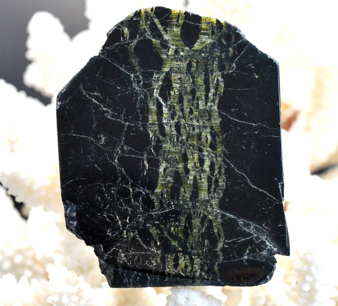 Serpentine & Chrysotile 107 grams - Claviere, Susa Valley, Turin, Piedmont, Italy - image 1