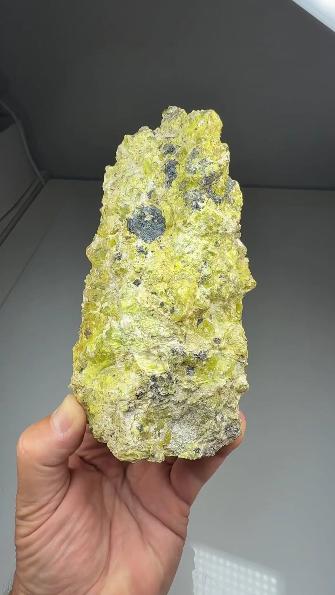 Serpentine group with Hydrotalcite - image 2