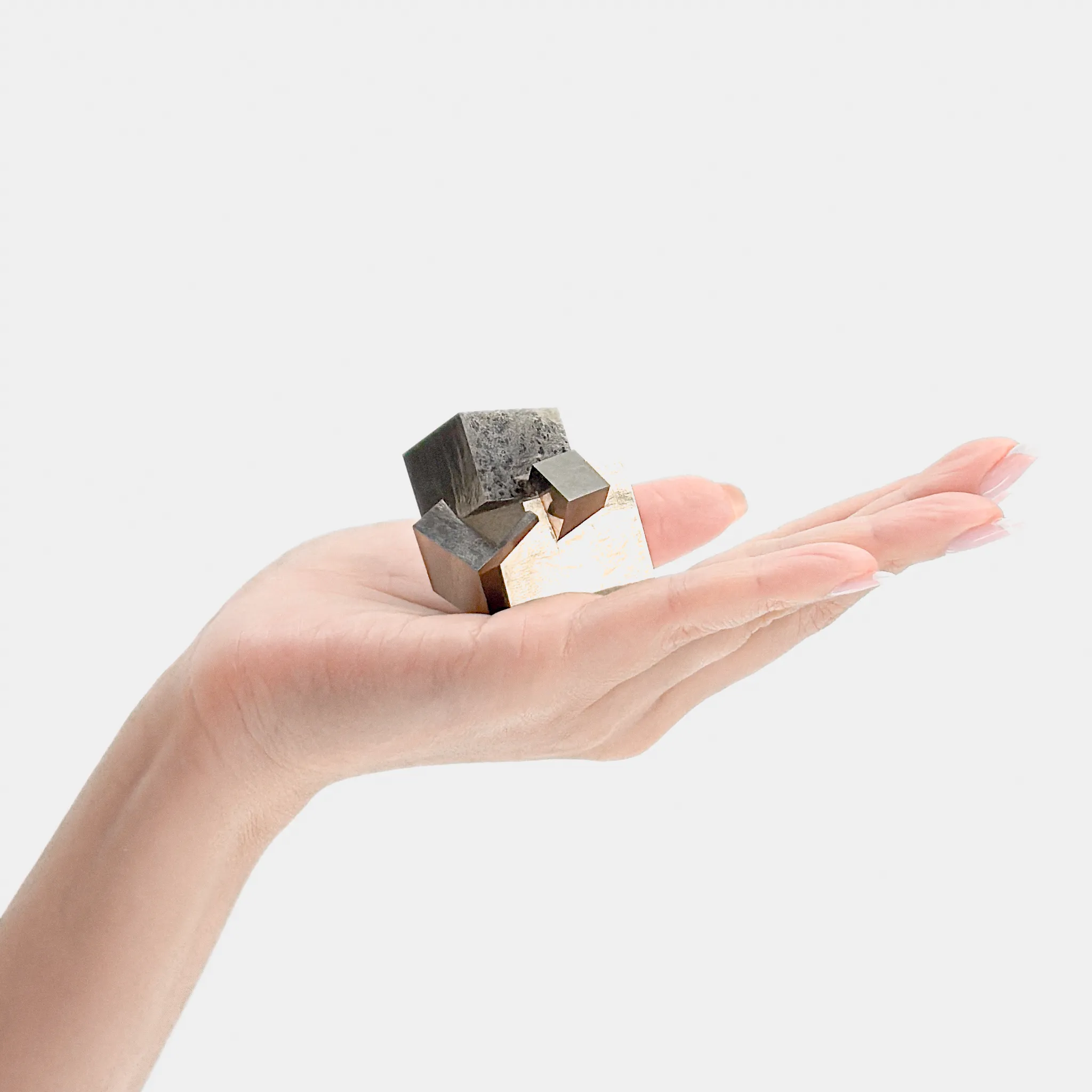 Sextuplet Pyrite Cubes no matrix - image 4