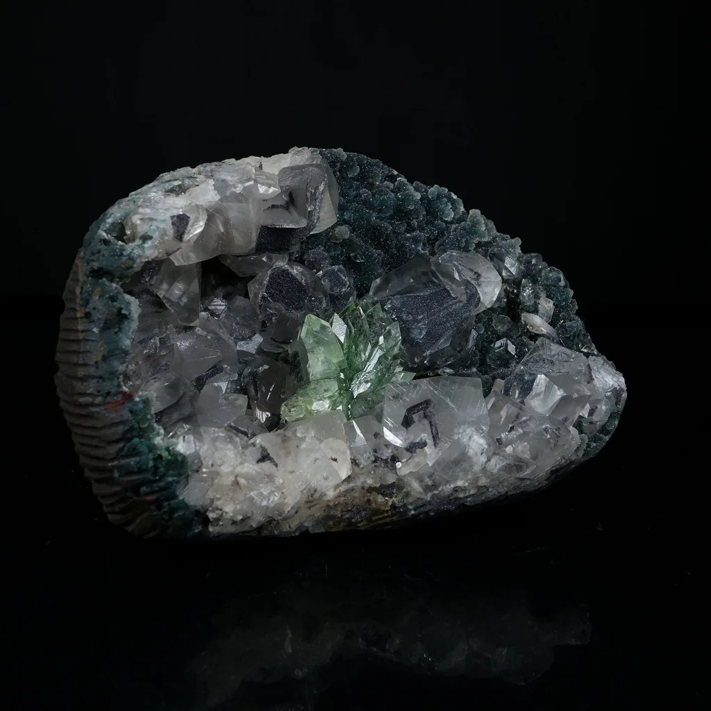 Sharp Terminated Green Apophyllite Cluster and Calcite on Shimmering Dark Green Chalcedony Matrix – Natural Indian Zeolite Mineral Specimen from Jalgaon, Maharashtra - image 2