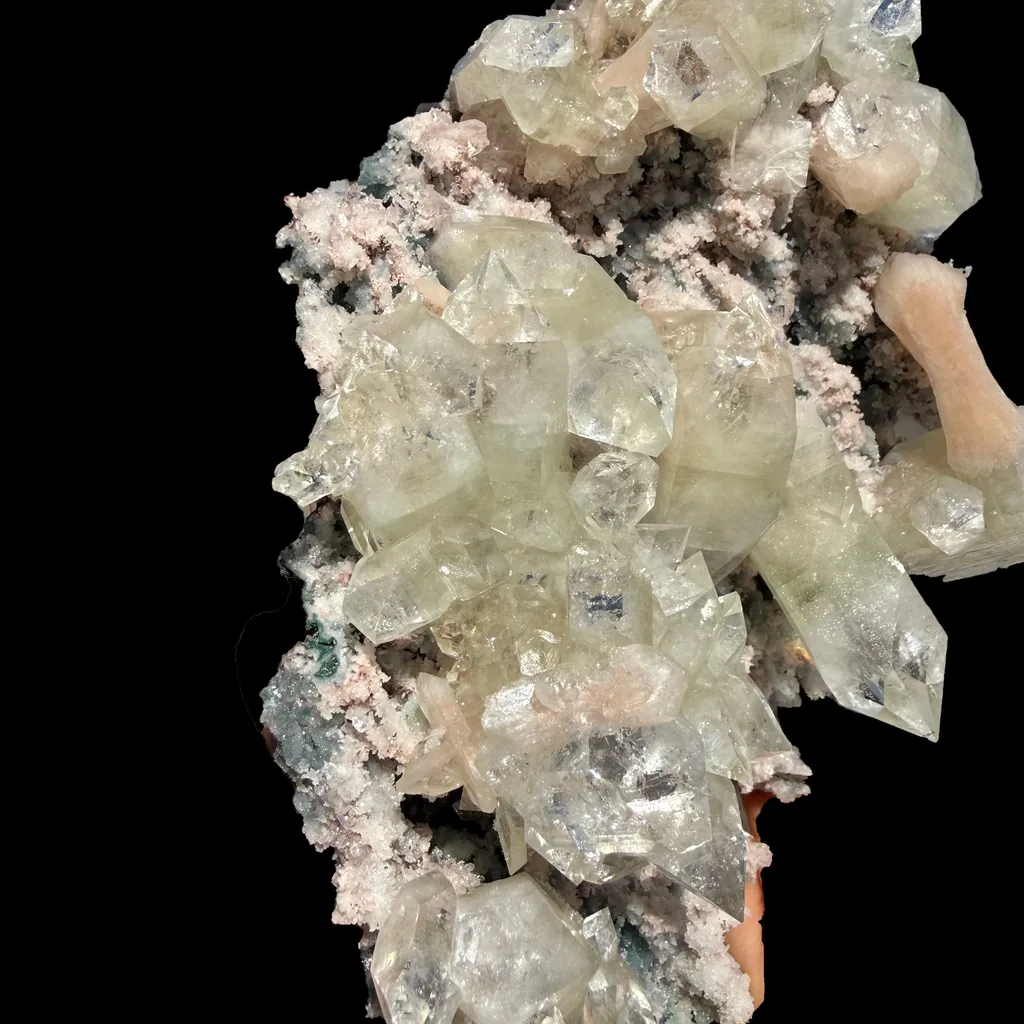 Sharply Terminated Green Apophyllite with Stilbite on Pink Chalcedony Matrix – Zeolite Mineral Specimen from Jalgaon - image 3