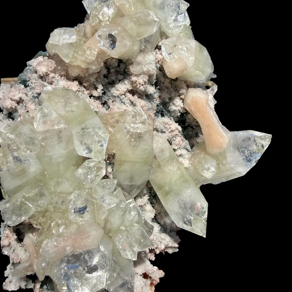 Sharply Terminated Green Apophyllite with Stilbite on Pink Chalcedony Matrix – Zeolite Mineral Specimen from Jalgaon - image 6