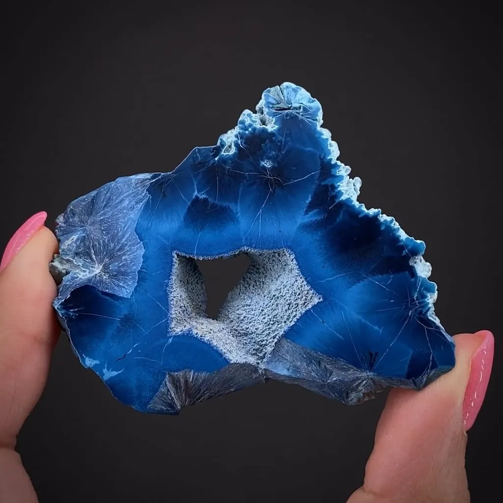 Shattuckite (polished slice) image