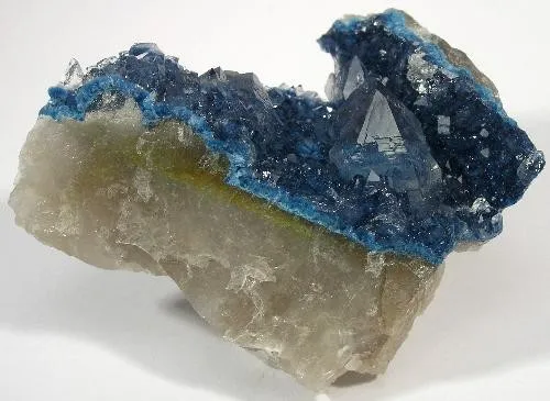 Shattuckite, Quartz image
