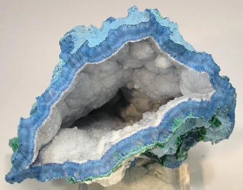 Shattuckite, Quartz, Malachite image