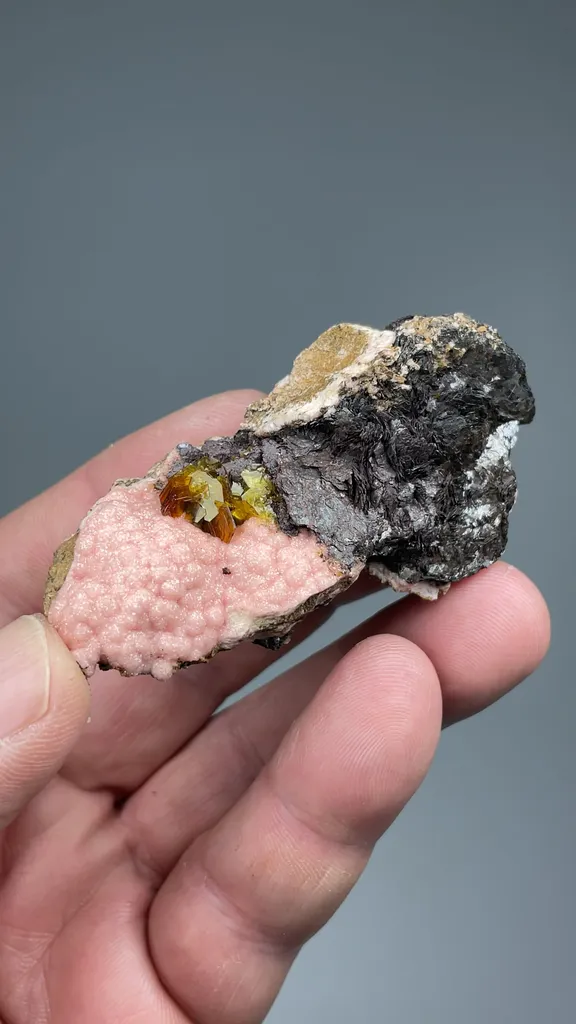 Shigaite with Rhodochrosite, Siderite - image 2