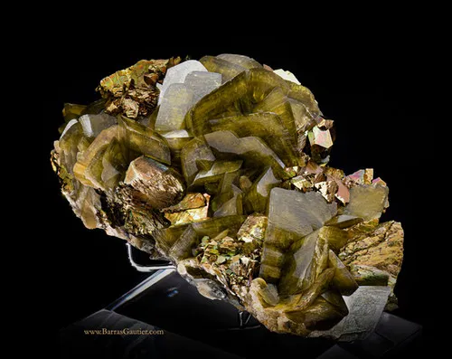 Siderite and Chalcopyrite image
