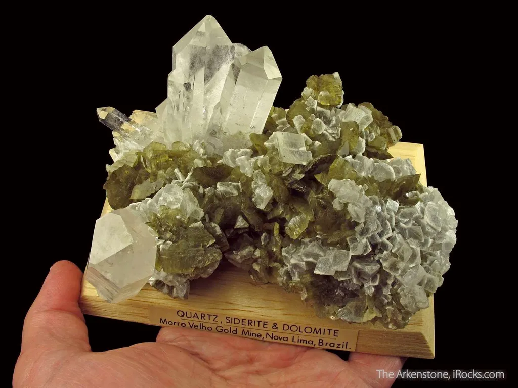 Siderite and Dolomite on Quartz - image 5