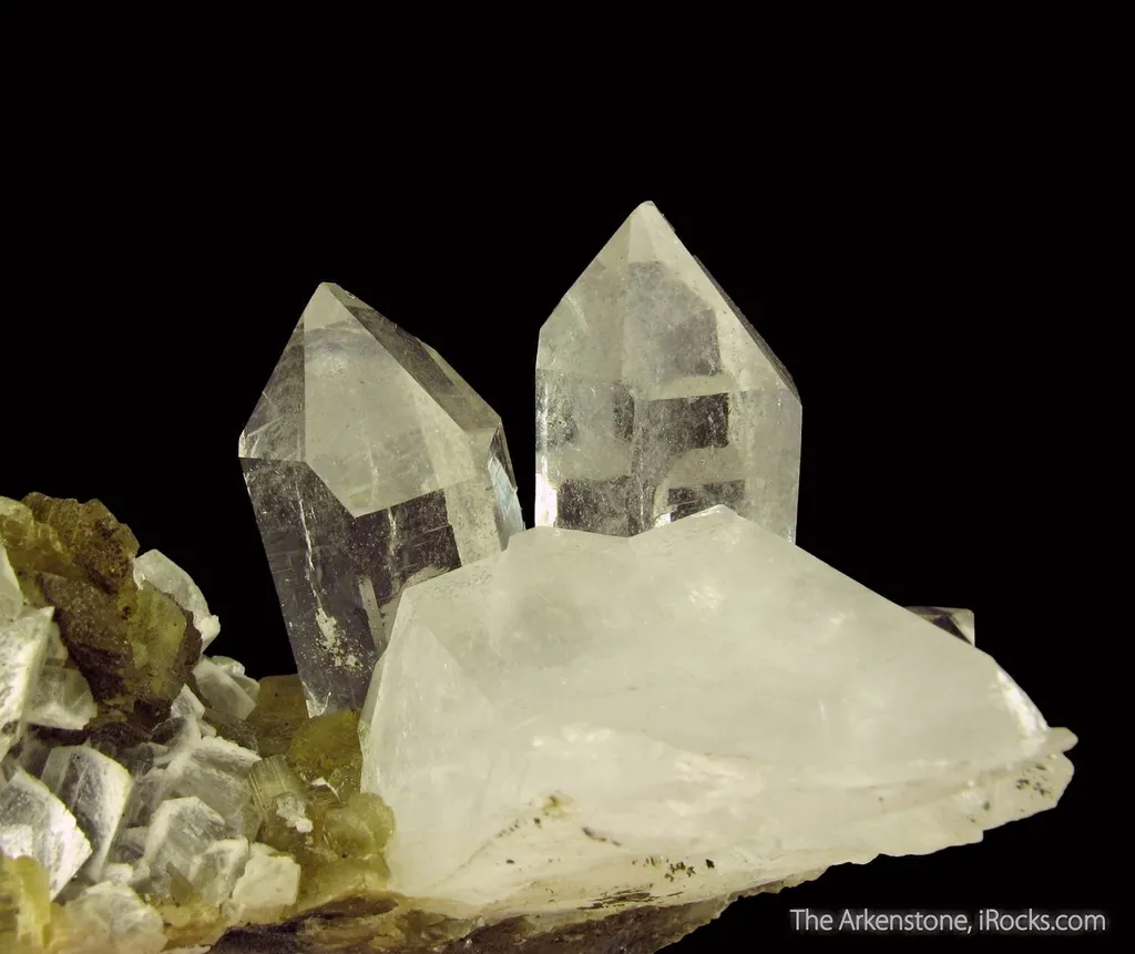 Siderite and Dolomite on Quartz - image 6