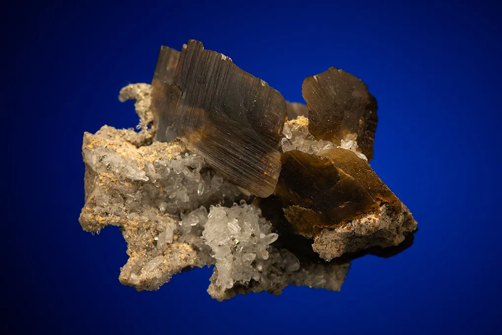 Siderite on Quartz - image 2