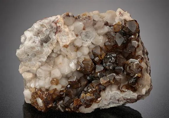 Siderite on Quartz - image 1