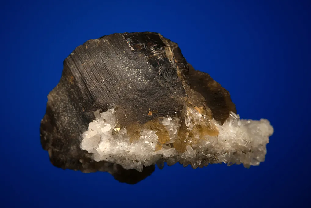 Siderite on Quartz - image 2