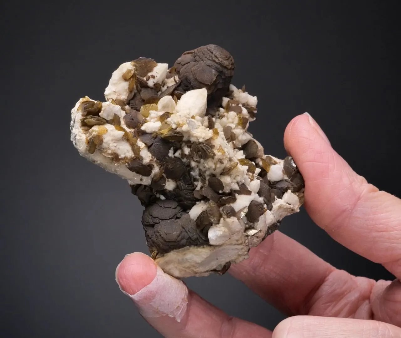 Siderite on Quartz with Chalcopyrite - image 2