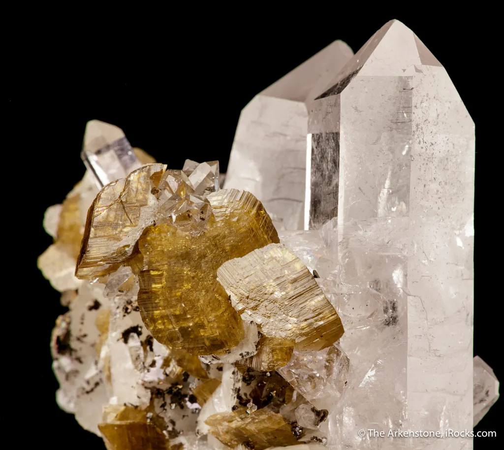 Siderite on Quartz, with Cubanite & Pyrrhotite - image 4