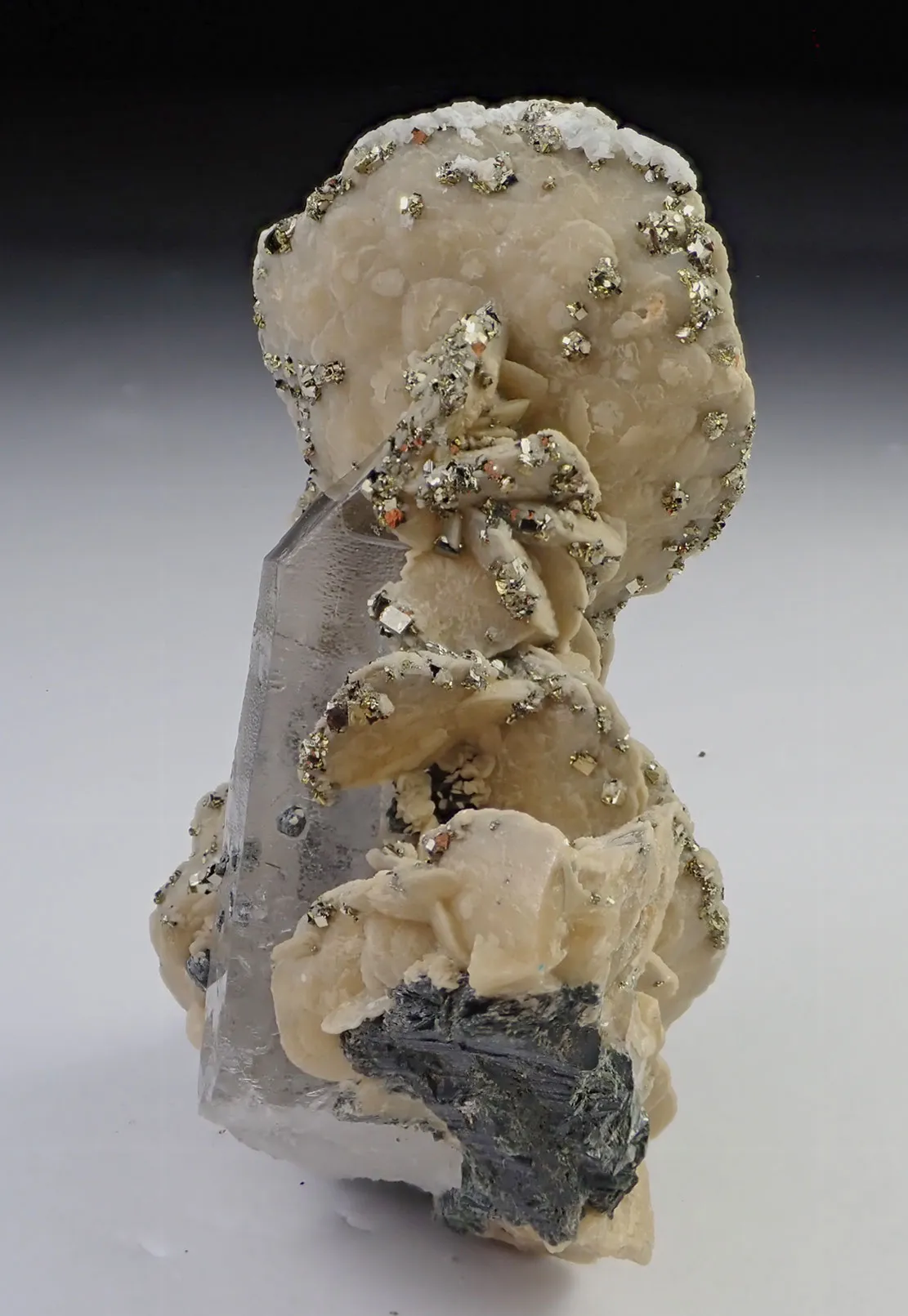 Siderite, Quartz and Pyrite - image 2