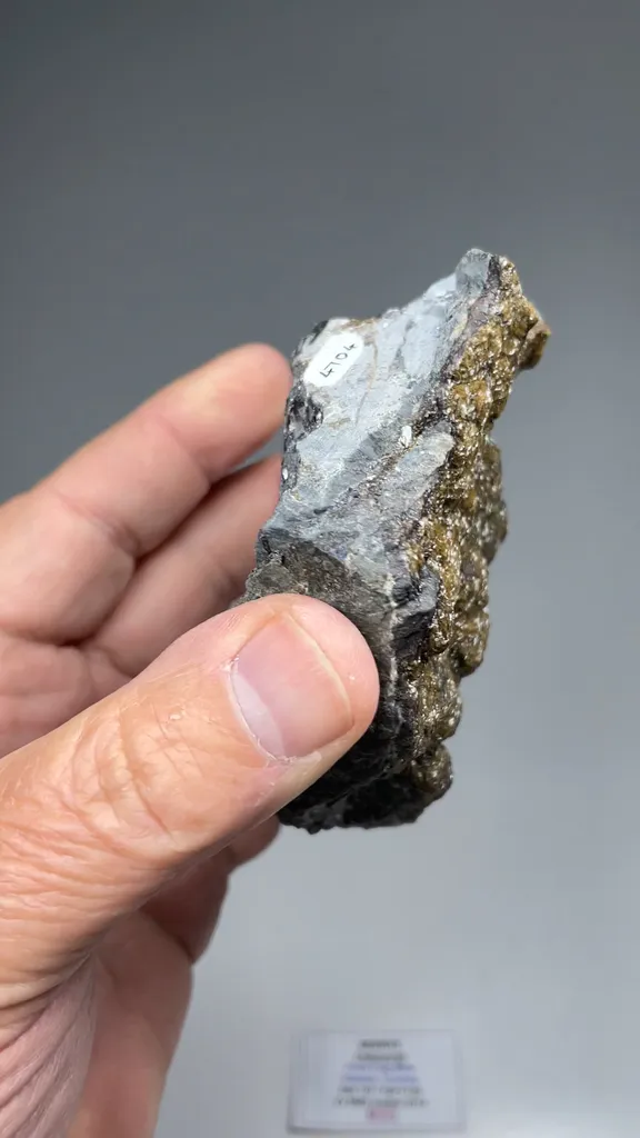 Siderite with Chalcopyrite - image 2