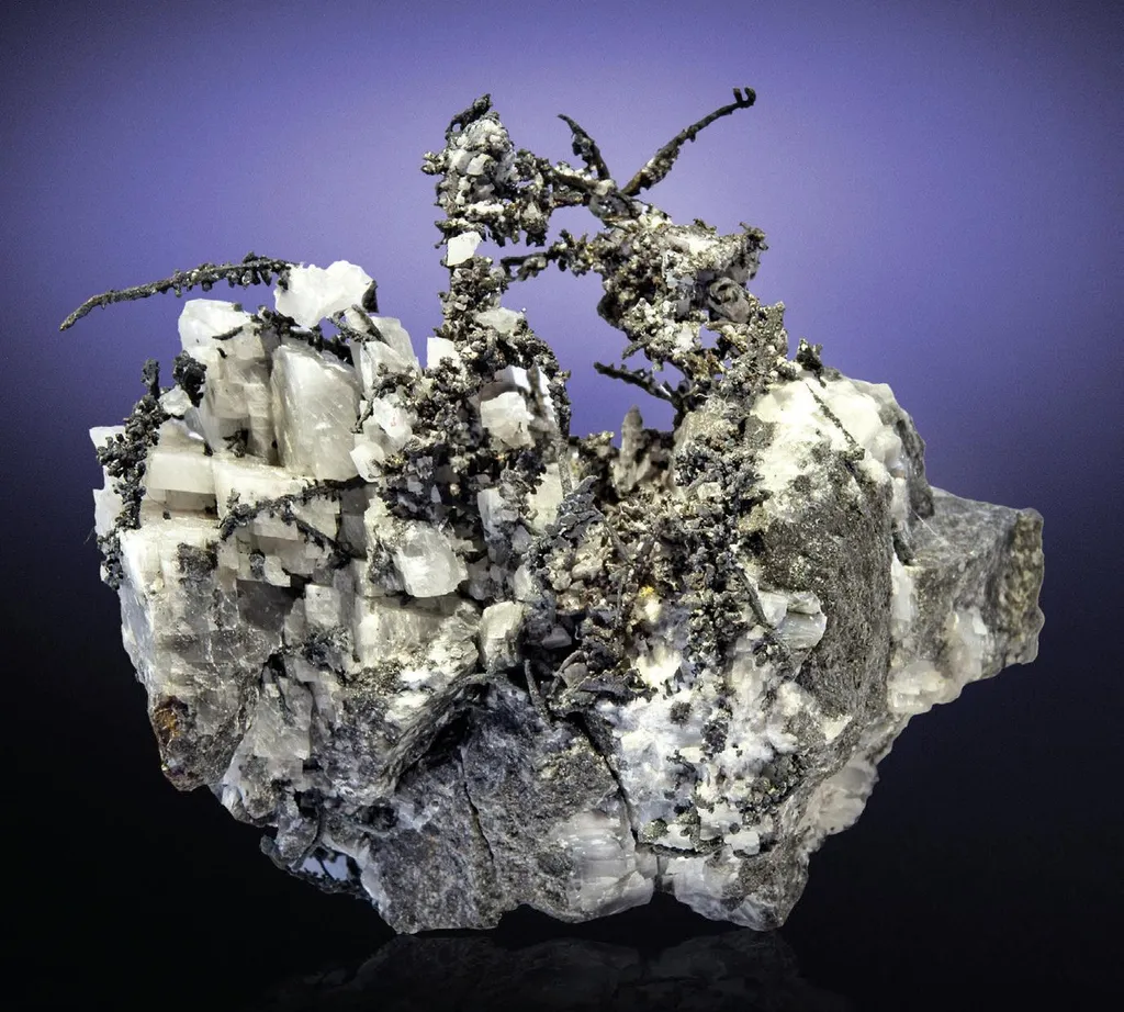 Silver, Calcite image