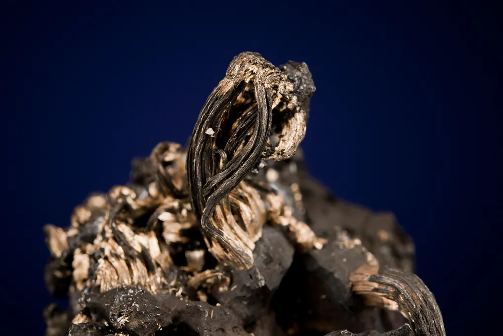 Silver on Acanthite - image 2