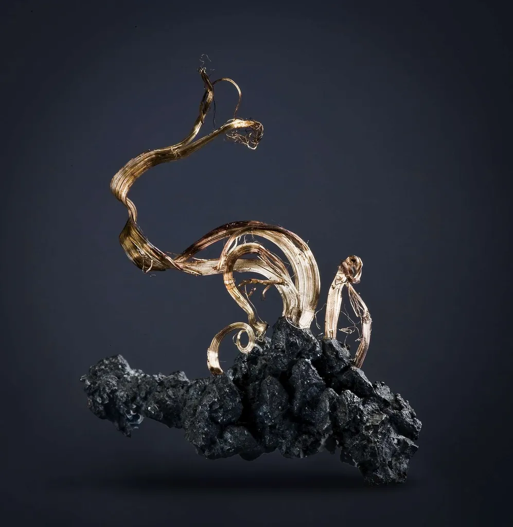 Silver on Acanthite image