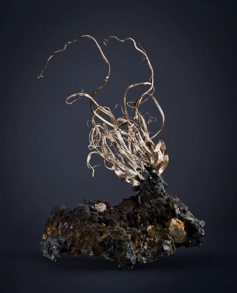 Silver on Acanthite image