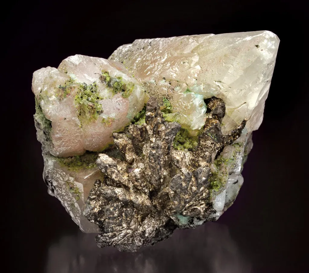 Silver on Calcite image