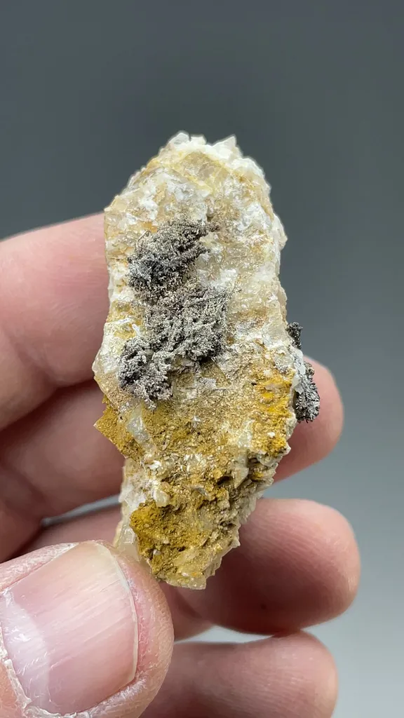 Silver var Kongsbergite with Chlorargyrite - image 2