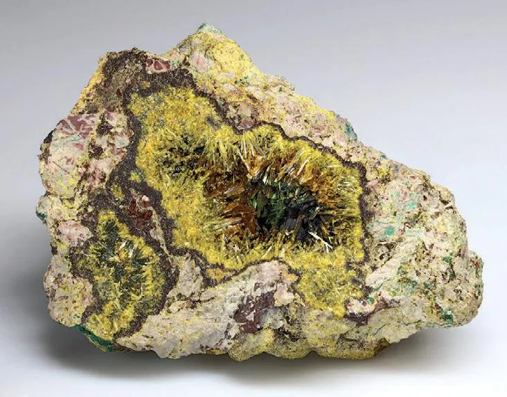 Sklodowskite, Cuprosklodowskite, Malachite, Schoepite, heterogenite - image 1