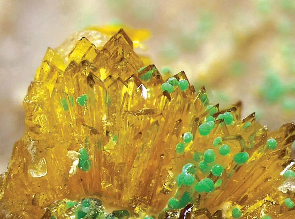 Sklodowskite, Malachite image